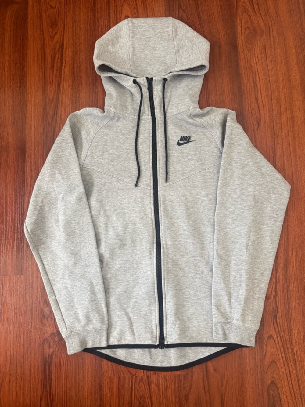 Nike Grey Full‑Zip Hoodie with Hood